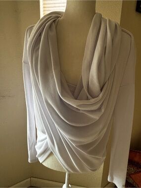 AlLO yoga Sweater Convertible. Sz. Med.